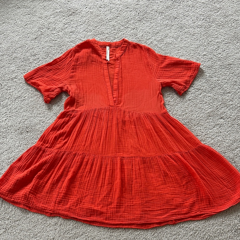 Anthropologie Kallie flowy short dress in size S.